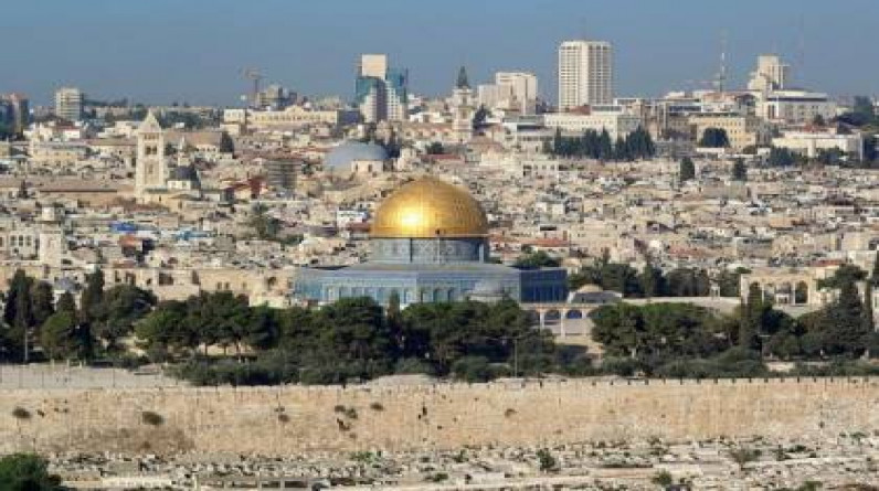 يديعوت : وفد بريطاني زار القدس منذ أيام لدراسة إمكانية نقل السفارة إليها
